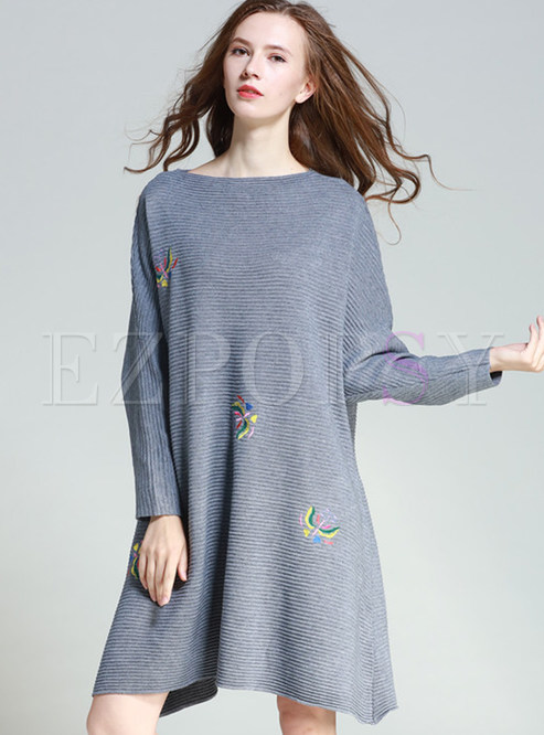 Casual Loose Embroidered O-neck Wool Knitted Dress
