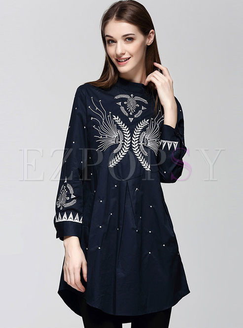 Brief Turtle Neck Embroidery Blouse