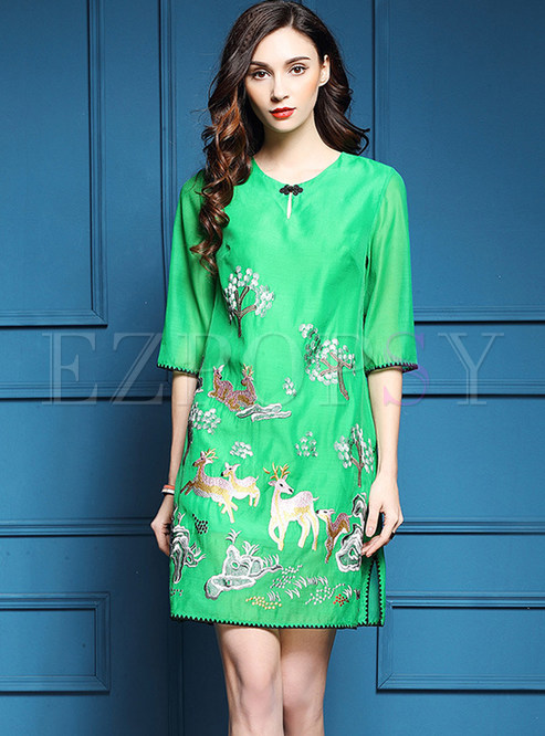 Brief Loose Half Sleeve Embroidery Shift Dress