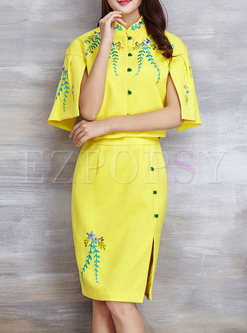Embroidered Yellow Stand Collar Half Sleeve Two-piece Outfits