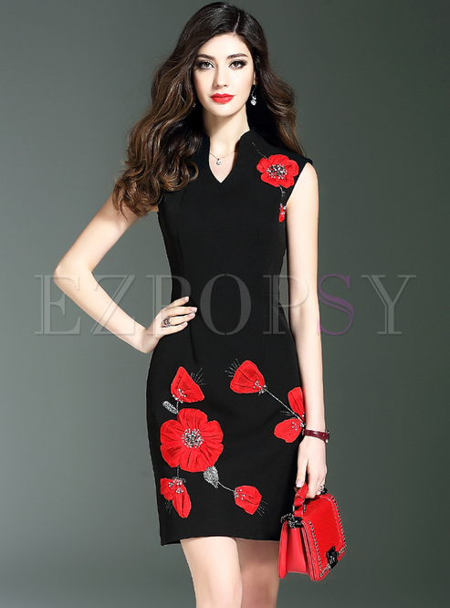 Elegant Flower Embroidery Sleeveless Bodycon Dress