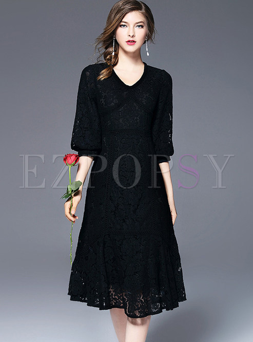 Sexy Lace Splicing Hollow-out V-neck Half Sleeve Slim Skater Dress 