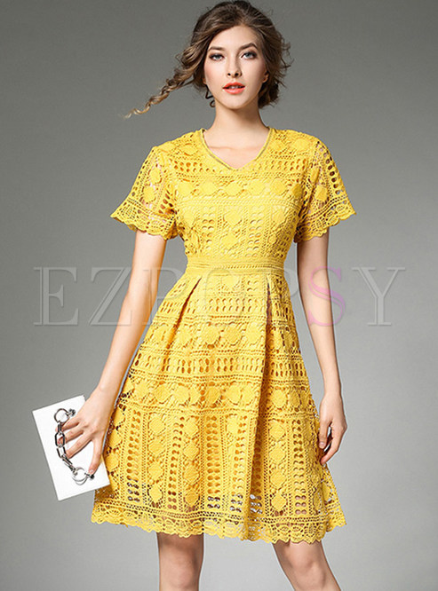Casual Lace Splicing Hollow-out V-neck Short Sleeve Skater Dress 