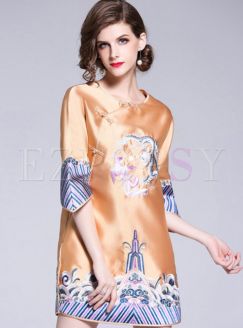 Color-blocked Three Quarters Sleeve Embroidered Dress