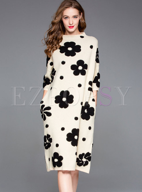 Autumn Apricot Crew-neck Flower Plus Size Knitted Dress