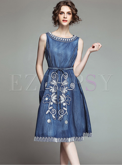Dresses | Skater Dresses | O-neck Sleeveless Tie-waist Embroidered Dress