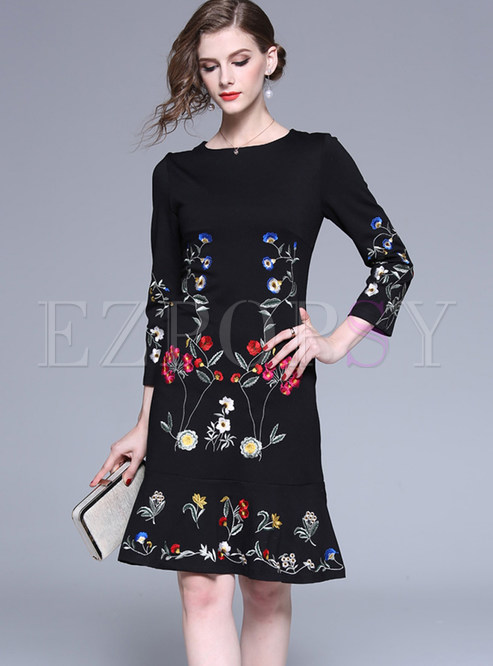 O-neck Long Sleeve Embroidered Mermaid Dress