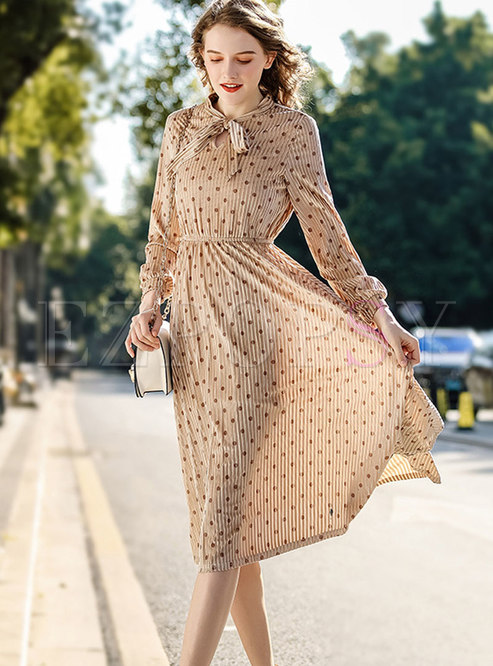 Champagne Tie-neck Bowknot Print Shirred Winter Dress