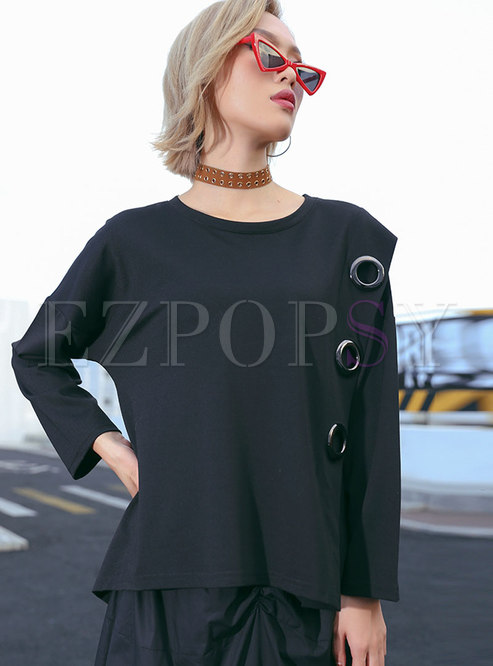 Stylish Black Crew-neck Loose T-Shirt With Metal Circle