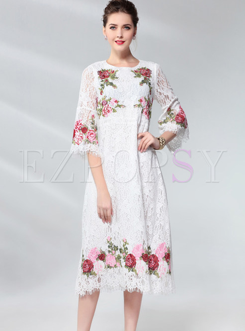 O-neck Flare Sleeve Embroidered Loose Shift Dress
