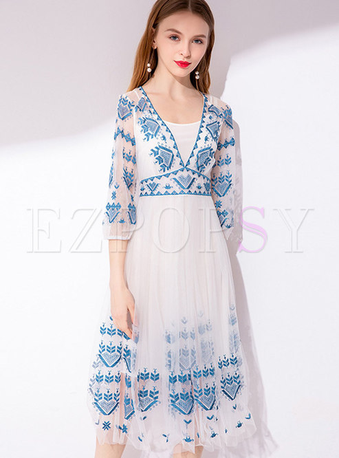 Chic Hit Color Embroidered High Waist Skater Dress