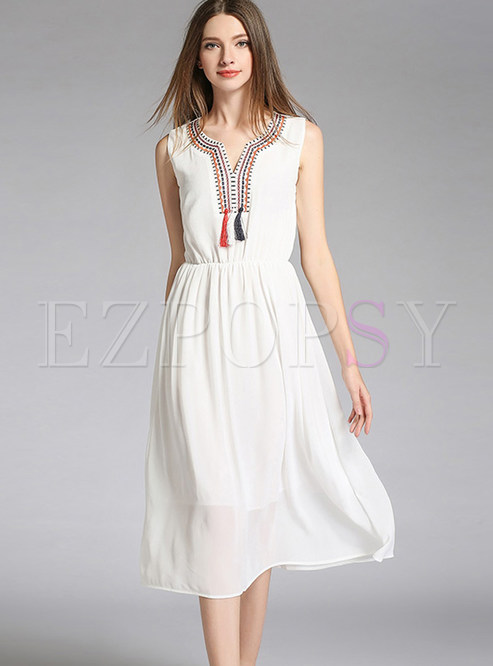Embroidered V-neck Sleeveless Elastic Waist Chiffon Dress