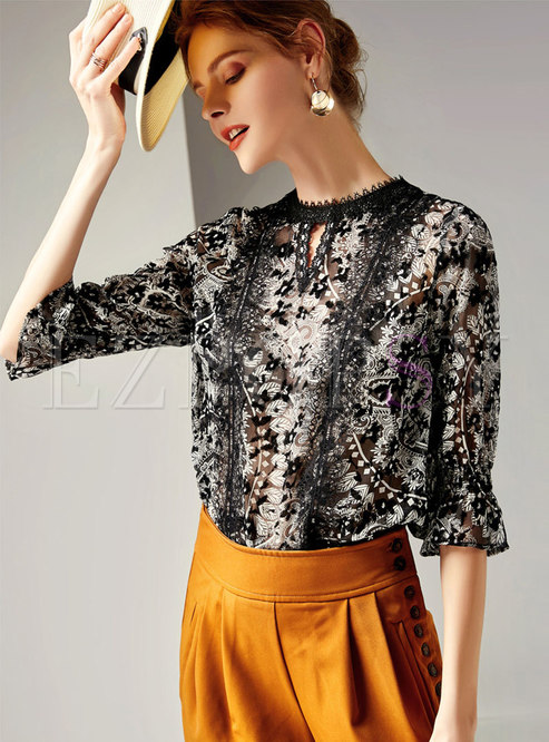 Lace Splicing Print Hollow Out Pullover Blouse