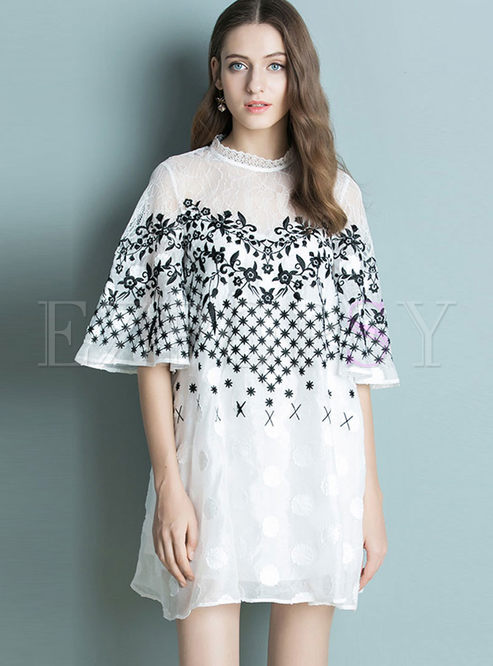 Fashion Mesh Embroidered Flare Sleeve Dress