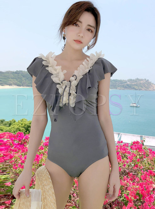 Chic Stereoscopic Flower V-neck One Piece Swimwear