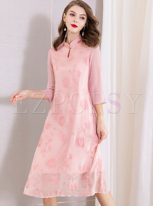 Retro Embroidered Stand Collar Loose Dress