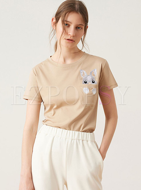 Brief Pullover Cat Embroidered Slit T-shirt