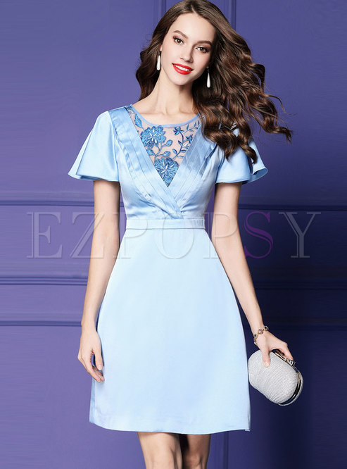 Chic Splicing Embroidered Flare Sleeve Slim Dress