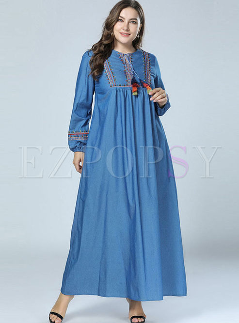 Plus Size Embroidered Loose Maxi Dress