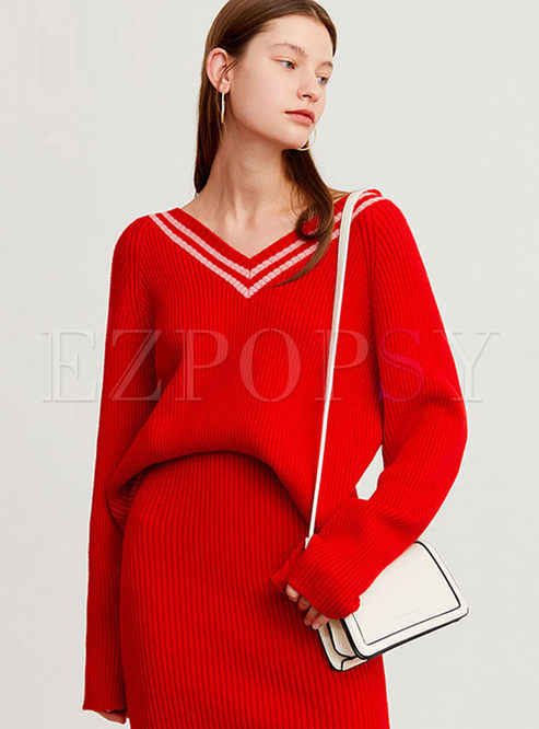 Red V-neck Loose Pullover Sweater