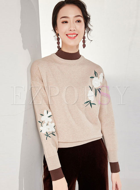Color-blocked Embroidered Pullover Slim Sweater