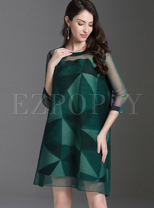 Geometric Print Plus Size Pleated Mini Dress