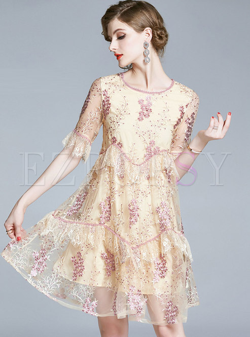 Crew Neck Short Sleeve Lace Homecoming Dress