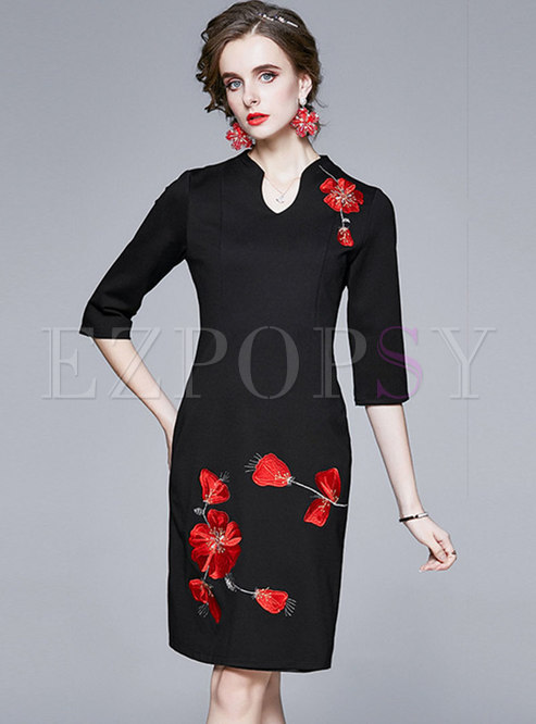 V-neck 3/4 Sleeve Embroidered Bodycon Dress