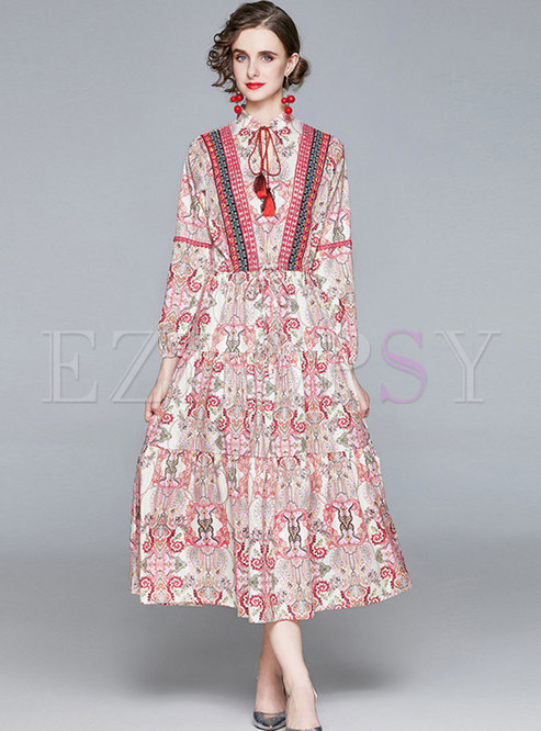 Retro V-neck Lace Print Big Hem Maxi Dress