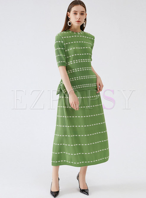 Green Short Sleeve Straight Pleated Skirt Suits