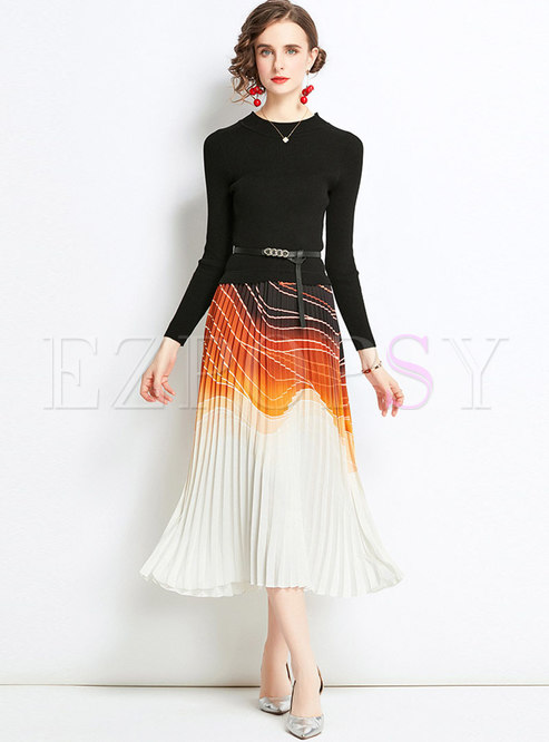 Long Sleeve Backless Knitted Pleated Maxi Dress