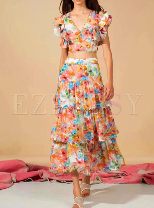 Bohemian V-Neck Distored Selvedge Top & Printed Pleated Layer Frill Skirts