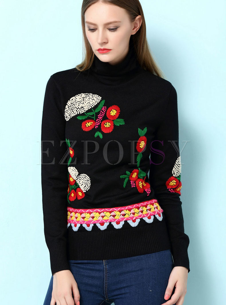 Brief Embroidered Loose Turtle Neck Sweater