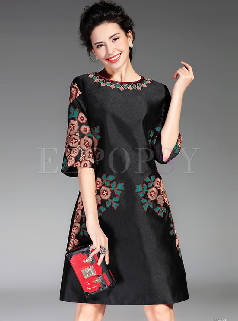 High-end Embroidery Shift Dress