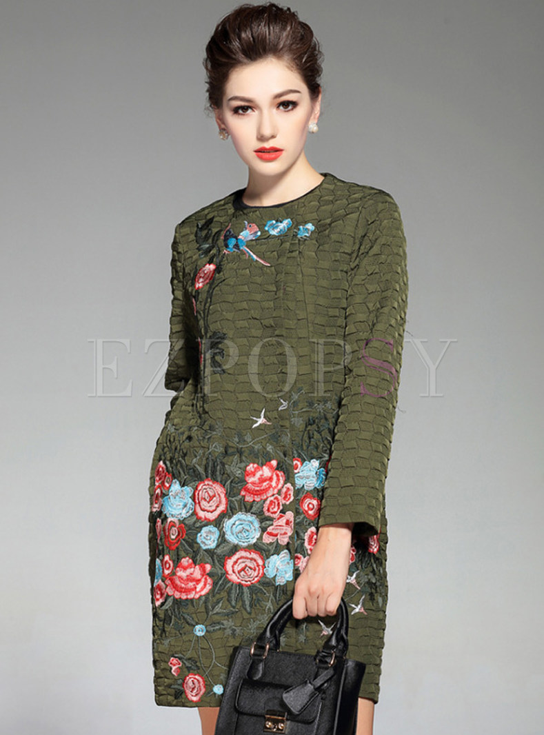 Straight O-neck Embroidery Coat