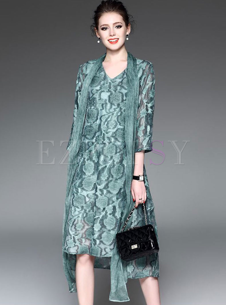 Elegant Sleeveless V-neck Print Skater Dress & Elegant Print Coat