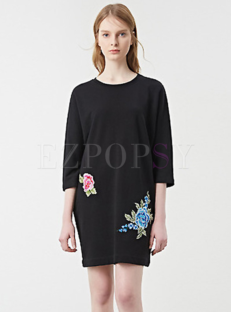 Casual Embroidery Three Quarters Sleeve T-Shirt