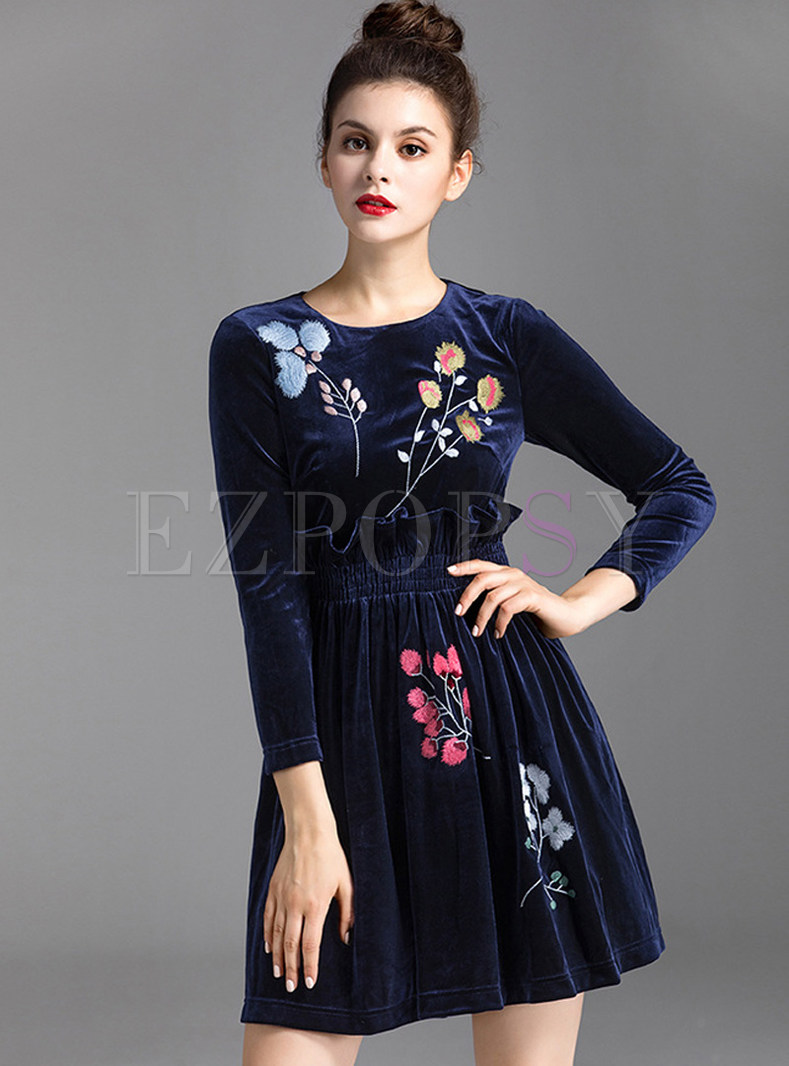 Casual Flower Embroidered Splicing O-neck Skater Dress 