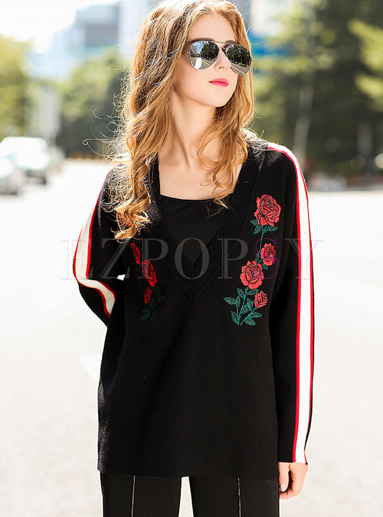Street Loose V-neck Embroidery Sweater