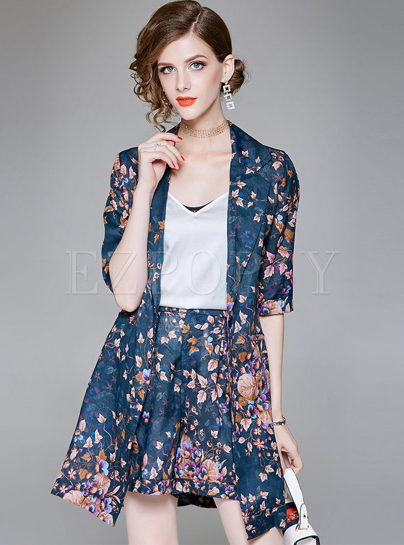 Deep Blue Floral Print Coat & Casual Shorts