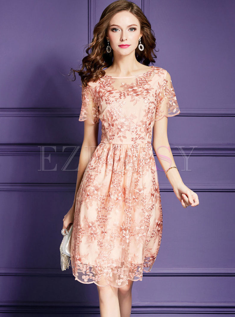 Pink Gauze Embroidery Round Neck Formal Dress