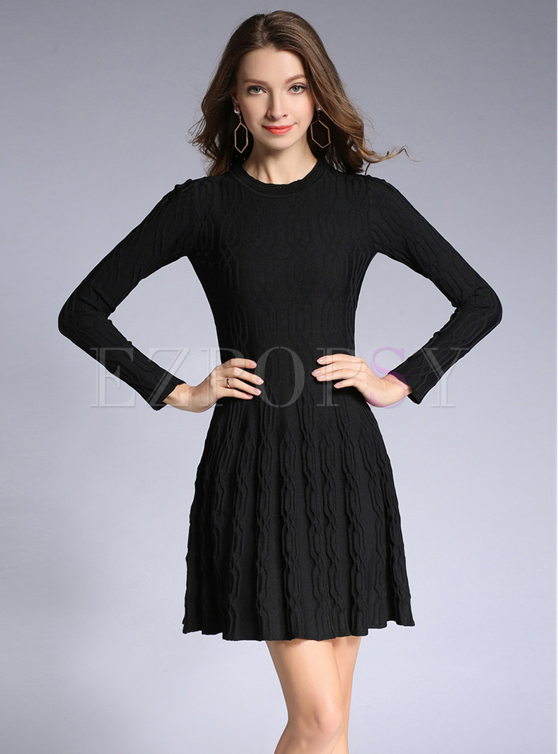 Black Crew-neck Textured High-rise Pleated Knitted Dress 