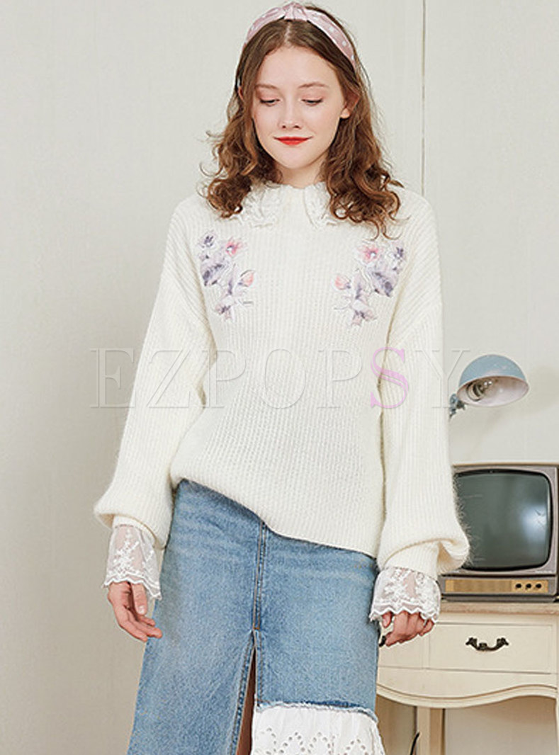 Winter White Crew-neck Embroidered Loose Sweater