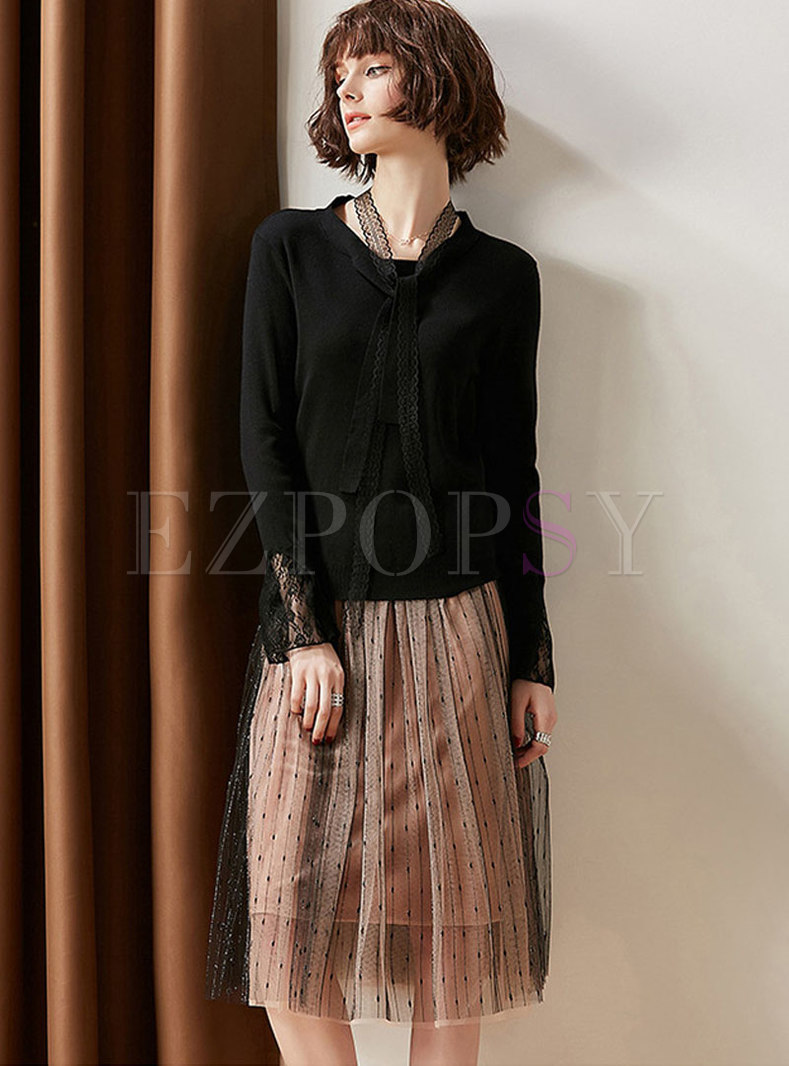 Lace Splicing Bowknot Knitted Sweater & Elastic Waist Gauze Skirt