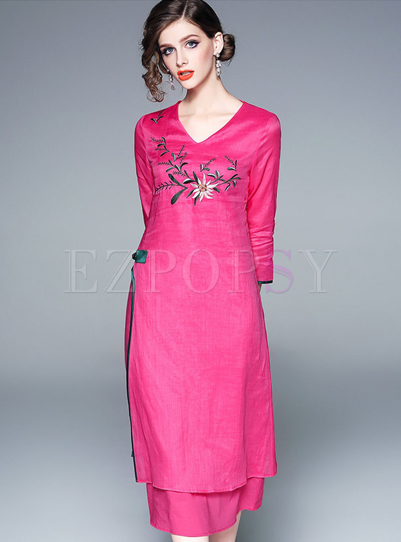 Color-blocked V-neck Embroidered Three Quarters Sleeve Maxi Dress