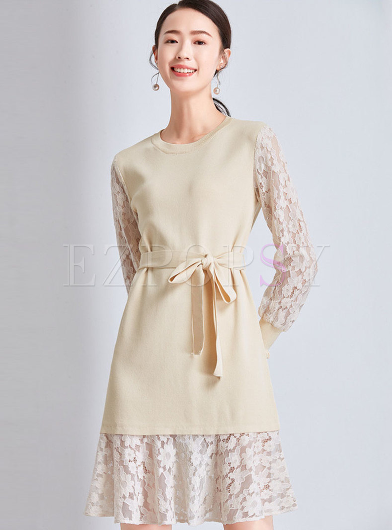 Chic Lace Splicing O-neck Tie-waist Falbala Knitted Dress