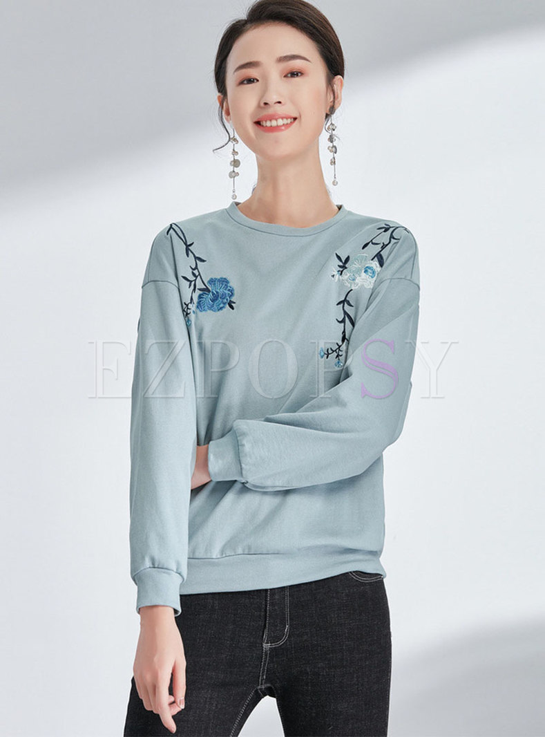 Casual Embroidered O-neck Loose Sweatshirt