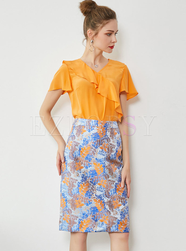 V-neck Falbala Top & Print High Waist Sheath Skirt