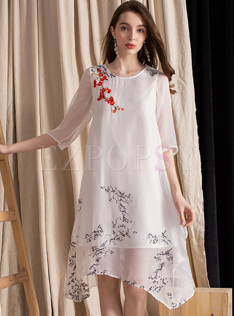 White Asymmetric Embroidered O-neck Slim Shift Dress