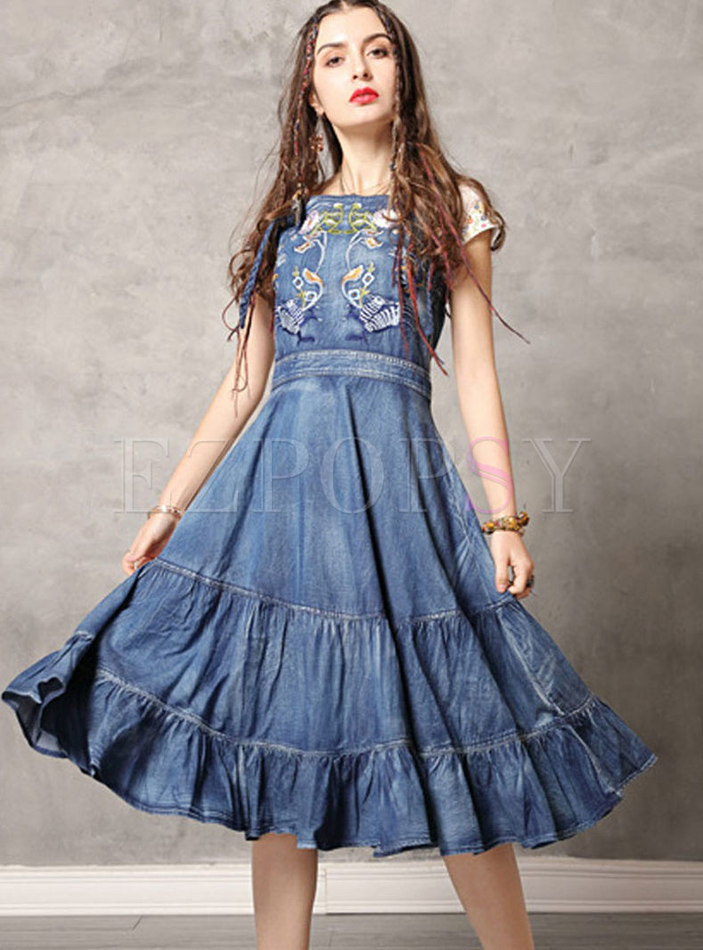Retro Embroidered High Waist Sling Dress